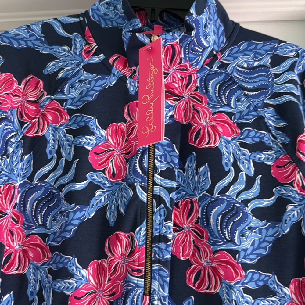 NWT Lilly Pulitzer in Low Tide Navy It’s Ofishell Size Large - Picture 2 of 3